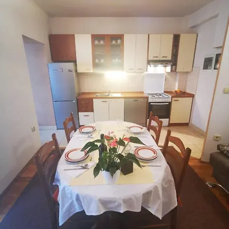 Lena Apartamento Omiš